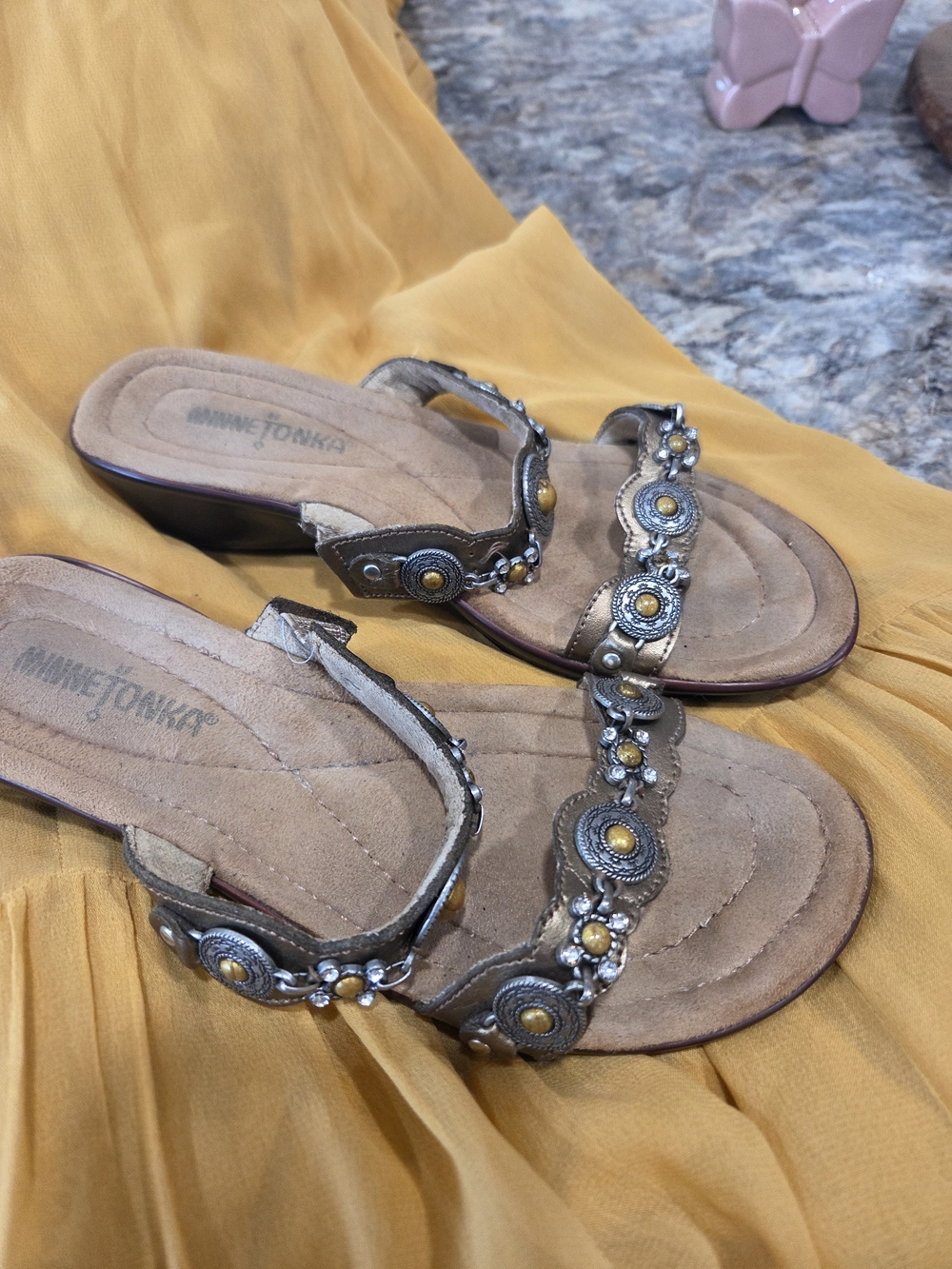 Minnetonka Brown and Gold Beaded Leather Sandal Thong
